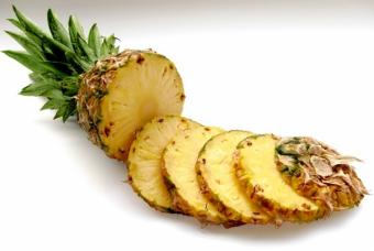 Bromelaina din ananas, enzima care trateaza indigestia
